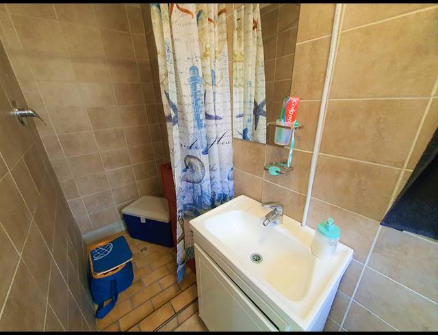 1 BEDROOM APARTMENT TO LET IN GOODWOOD PARK